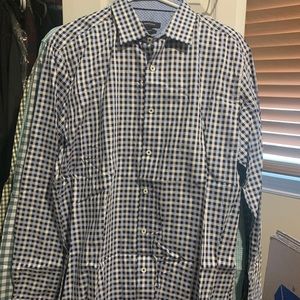 *EVERYTHING MUST GO* Bugatchi button down sz L
